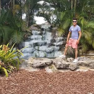 Meet your Posher, Gil